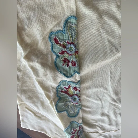 Free People We The Free Invincible Graphic Embroidered Flower Checker Top Medium - Picture 6 of 7